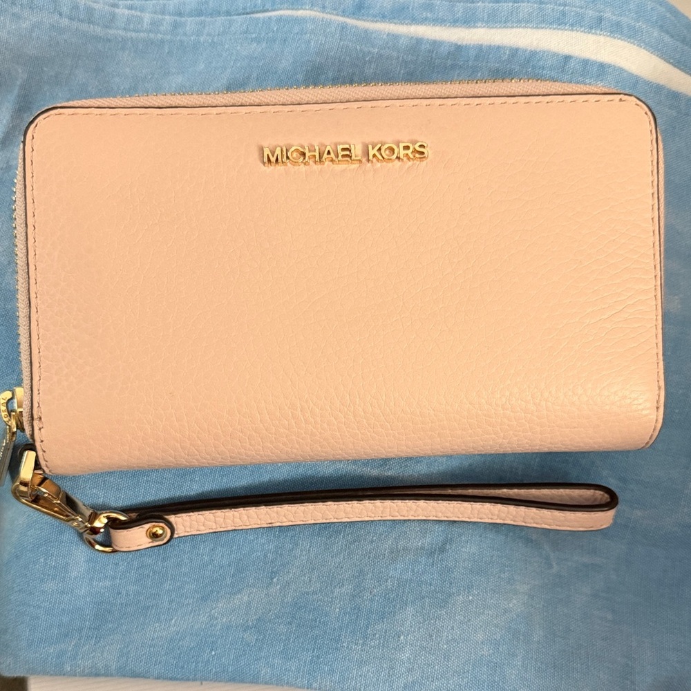 Michael Kors Blush Pink Wristlet Wallet